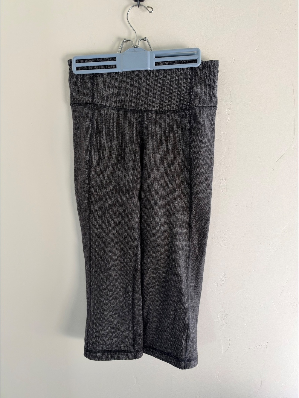 Lululemon Herringbone Cropped Leggings Pants Size 8 Gray Black
